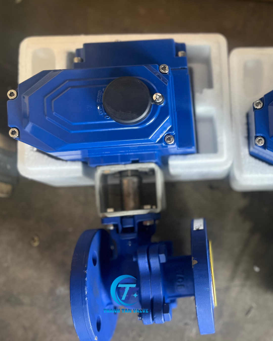 Van bi đóng mở bằng điện nối mặt bích